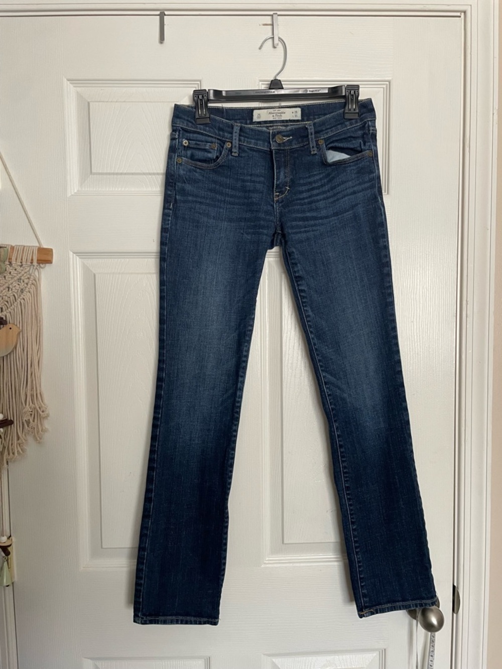 Abercrombie and Fitch Women’s 26 Women's Dark Blue Straight-Leg Jeans Stretch